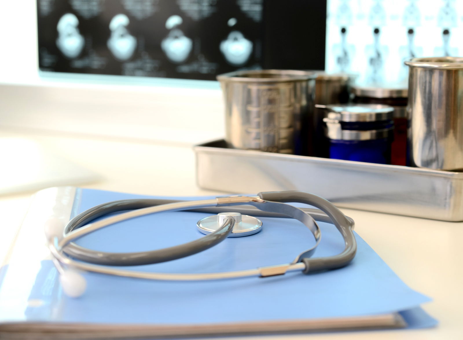 聴診器とファイル